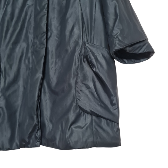 Size- L, Vintage Datum puffer jacket for women in dark grey for heavy winters. - Picture 3 of 16